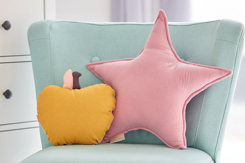 Coussin étoile mousseline rose