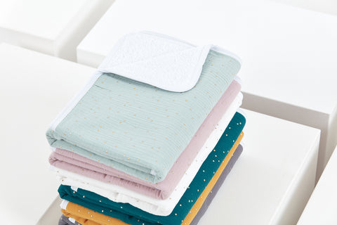 Matelas à langer mousseline pois dorés sur vert