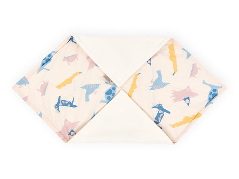 Babydecke für Babyschale Winter aus farbig bedrucktem Musselin – Musselin Zoe's Dinosaurier auf Beige, Produktansicht