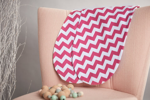 Taie d'oreiller allaitement chevron magenta