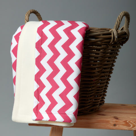 Couverture bébé chevron magenta