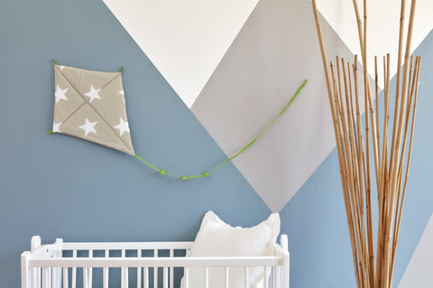 Dragon aérien grandes étoiles blanches sur beige