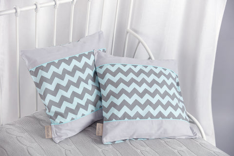 Housse de coussin chevron uni gris gris clair et menthe