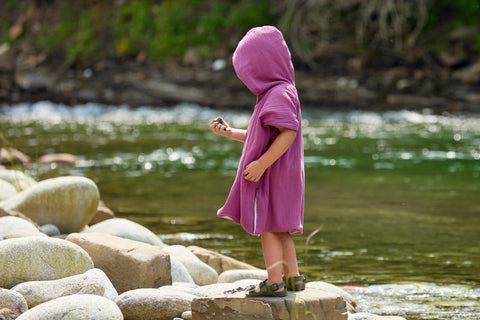 Poncho de bain en mousseline violette