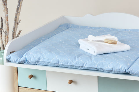 Matelas à langer demi-cercles blanc sur bleu pastel