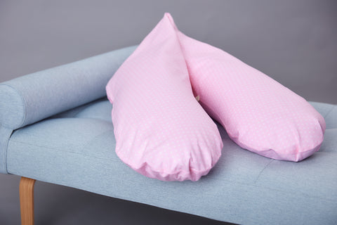 coussin d'allaitement de qualité pois blancs sur rose