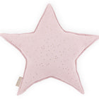 Das Sternkissen Musselin goldene Punkte auf Rosa von KraftKids ist ein hellrosa Kissen mit kleinen goldenen Punkten und einem Stoffetikett - ideal, um jedem Kinderzimmer Charme zu verleihen.