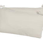 Zwei beigefarbene rechteckige Kissen von KraftKids aus 100% Leinen in naturbraun, mit passenden Stoffbändern und vor weißem Hintergrund gestapelt - ideal als Bettumrandung Nestchen für Ihr Kinderzimmer, in liebevoller Handarbeit gefertigt.