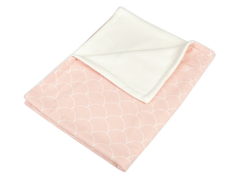 Couverture bébé demi cercles blanc sur rose pastel